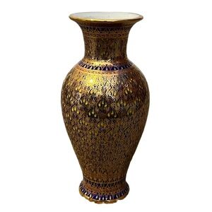 Hand Painted Thai Benjarong Decorative Gilded Golden Vase,